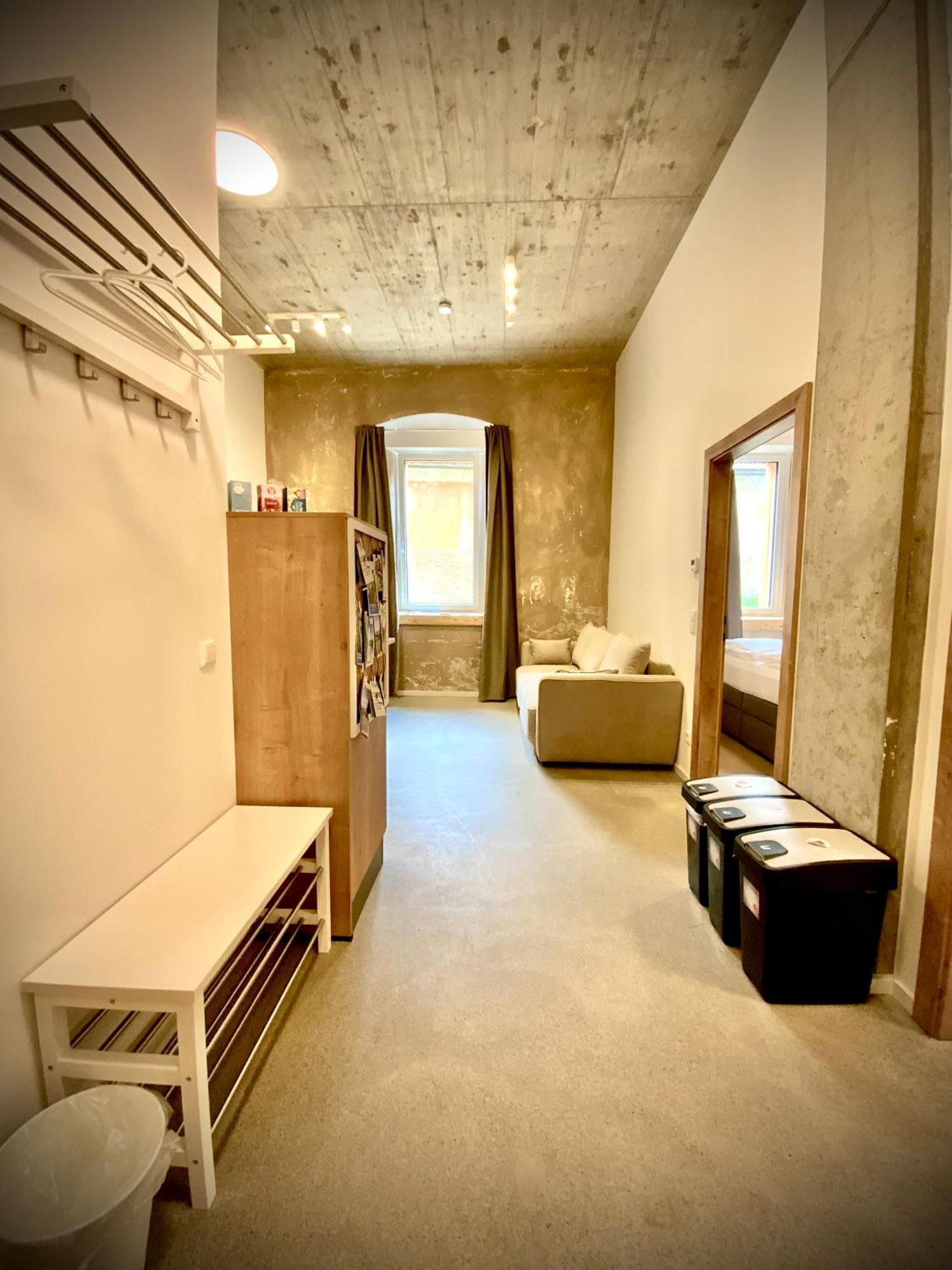 Ferienwohnung Waterfront - Urbane Eleganz Am Bachufer Villach Zimmer foto