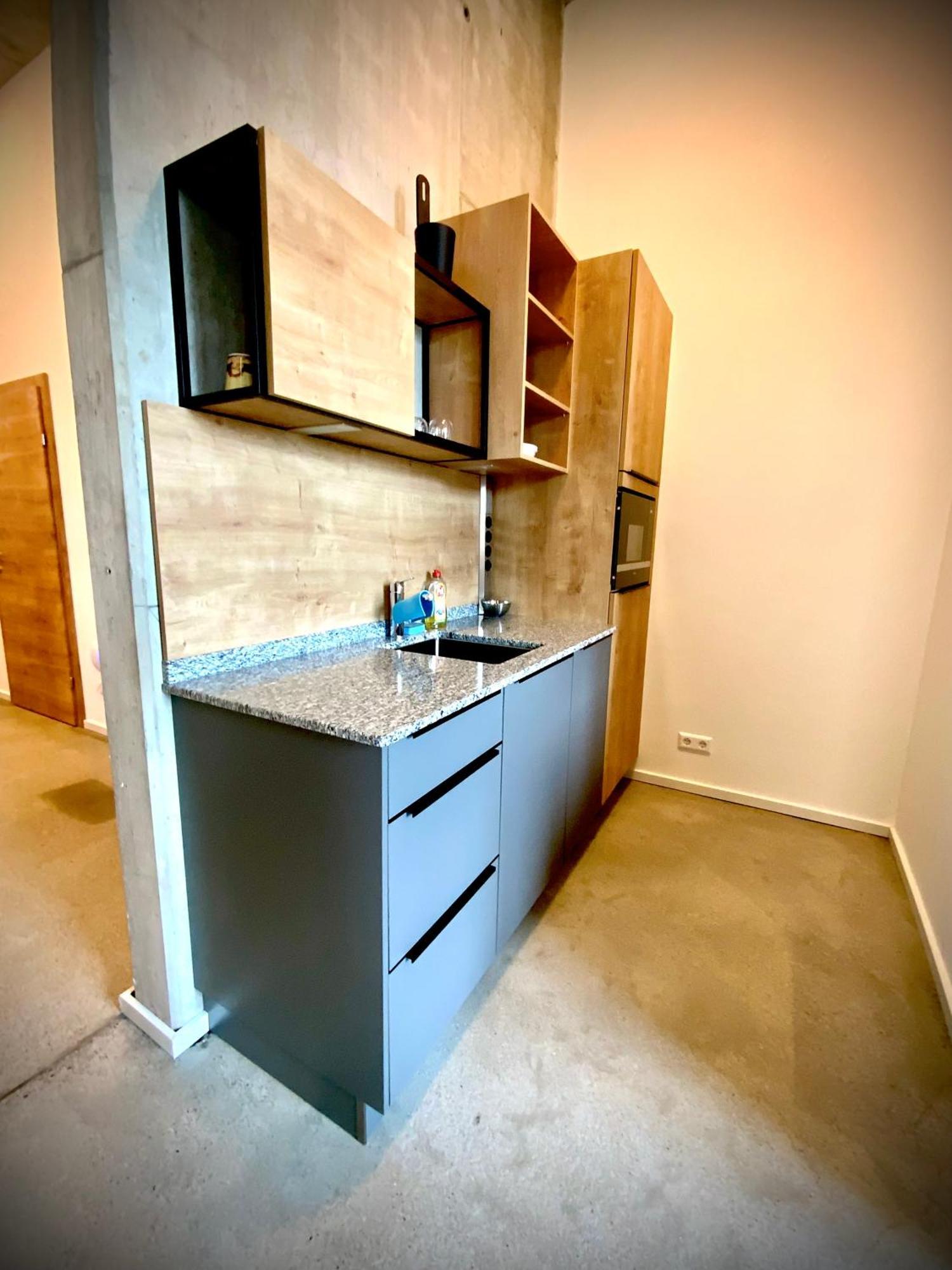 Ferienwohnung Waterfront - Urbane Eleganz Am Bachufer Villach Zimmer foto