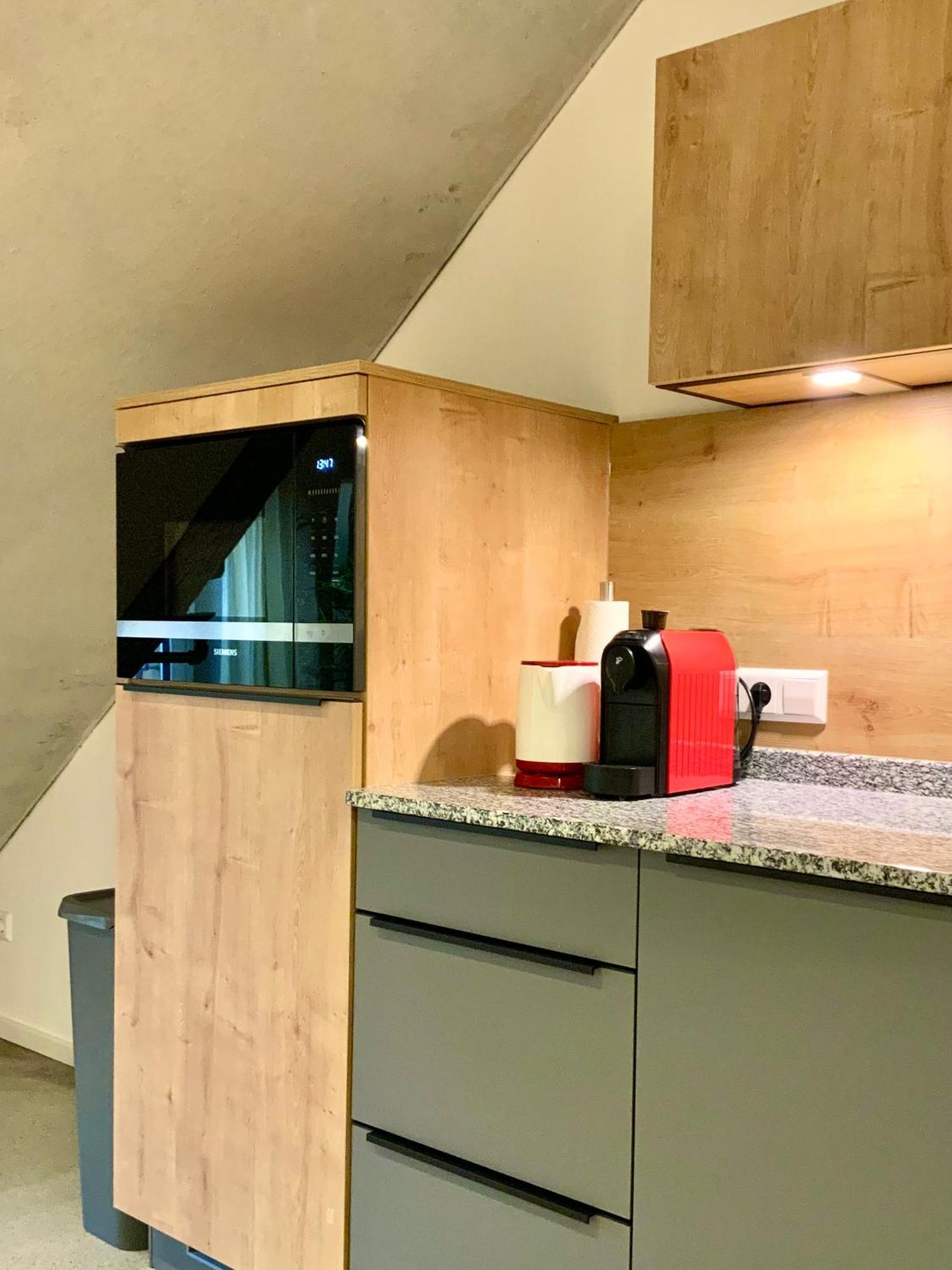 Ferienwohnung Waterfront - Urbane Eleganz Am Bachufer Villach Exterior foto